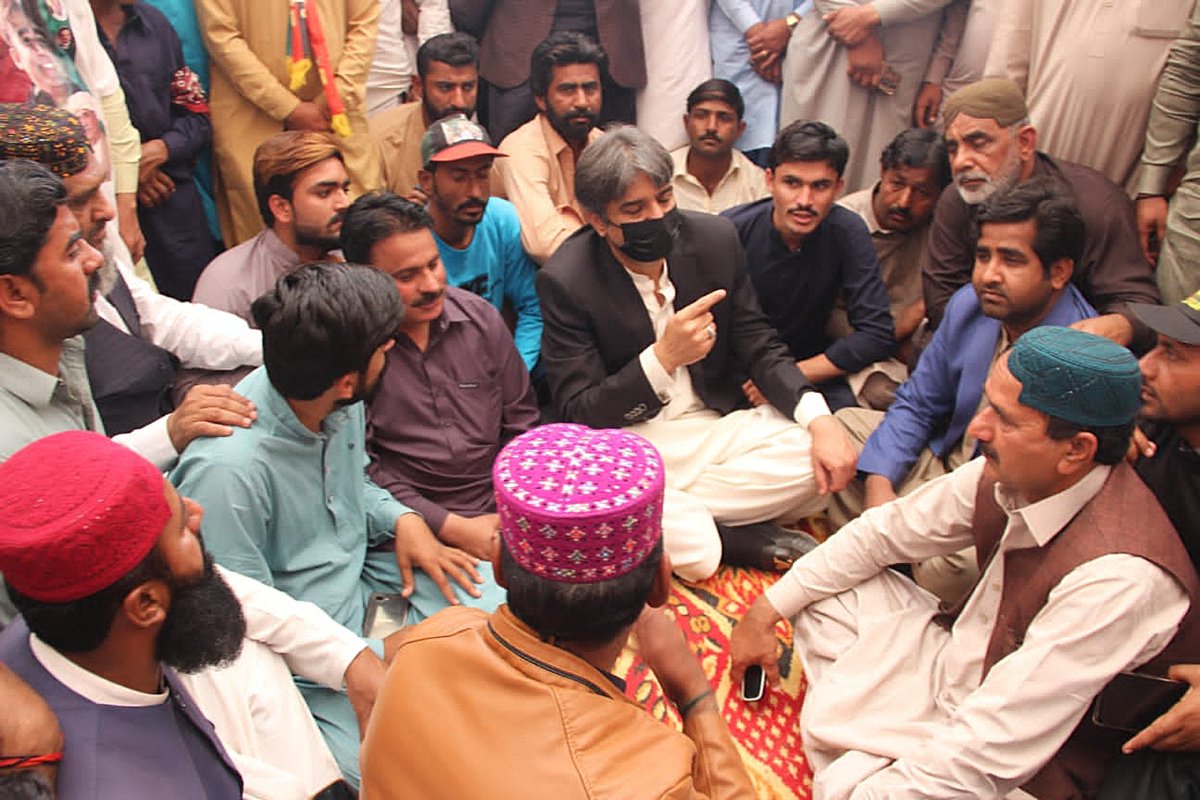 Suleman_PPP's tweet photo. With Honrouble Beloved Minster Transport and Mass transit MPA Syed Awais Qadir Shah Sahab &amp; PPP workers at Multan next route Inshallah #Lahore
 #LongMarch27feb
@BBhuttoZardari @BakhtawarBZ @AseefaBZ @awais_shah01 https://t.co/AvkgnAVpG4