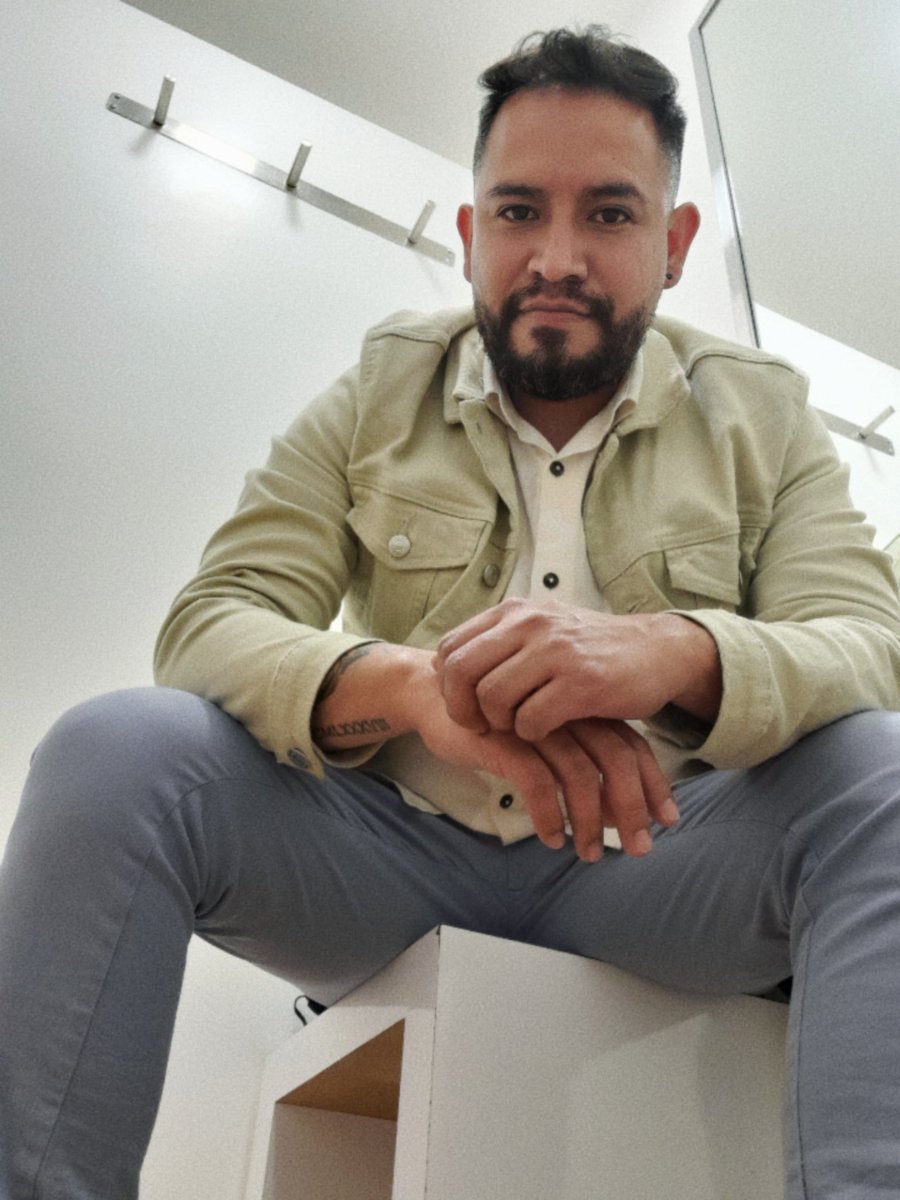 ernestogaravi's tweet photo. Y mi último gesto de amor fue alejarme, ya que tu actitud me lo pedía #descansotime #LGBT #Marzo2022 #abrazodeoso https://t.co/u057DOcbVB
