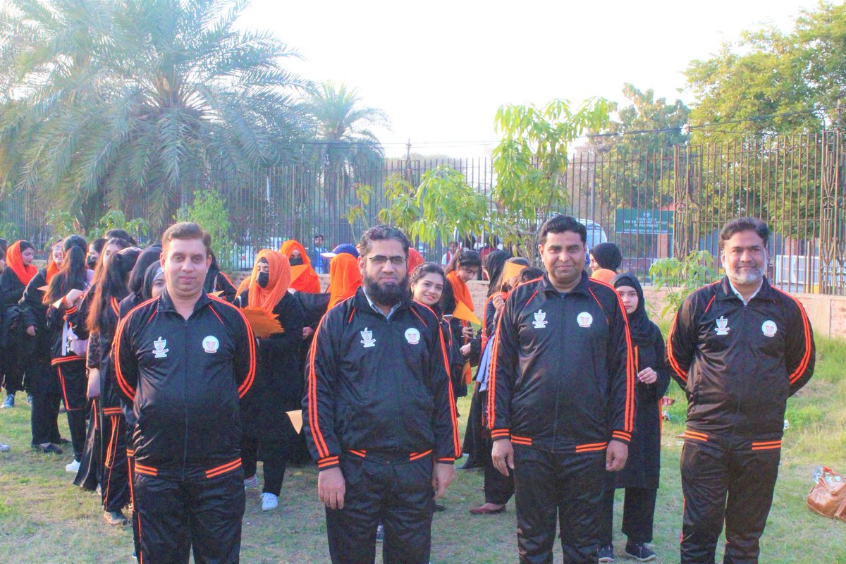iib_gcu's tweet photo. "Who are we? IIB!" This was only sound that echoed when the students of Institute of Industrial Biotechnology marched in front of the huge crowd at GCU's 121st Annual Sports Day. Students of IIB showed great enthusiasm and zeal as they represented their institute. https://t.co/mmibtxUJE1