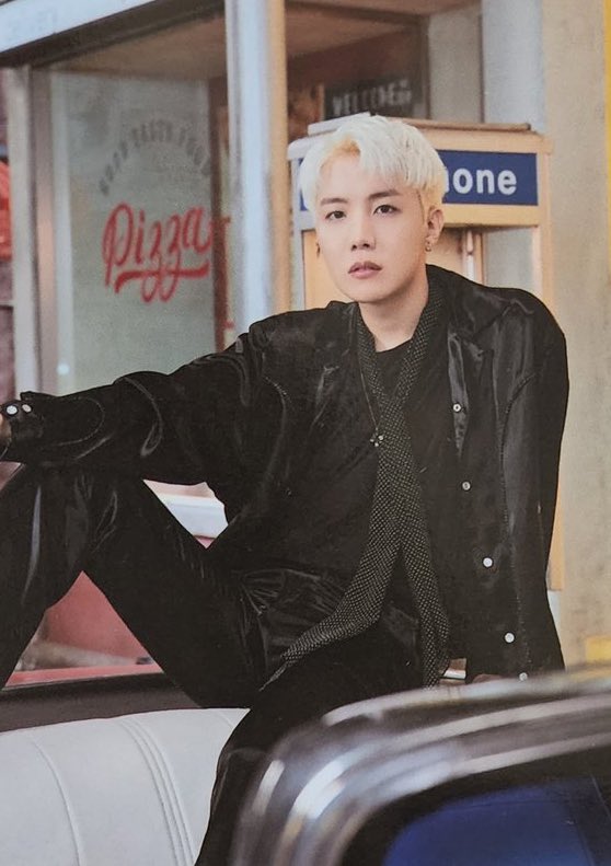 blonde Hoseok in all black 🥵