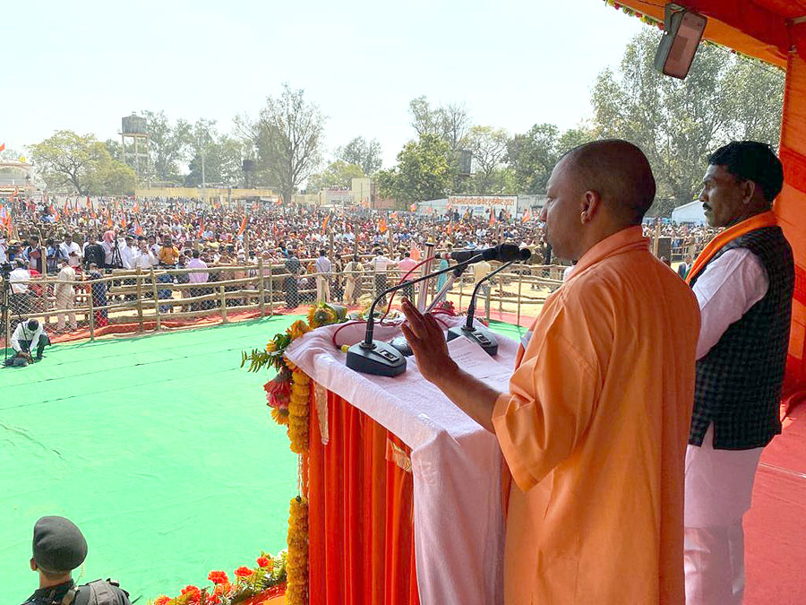 myogiadityanath's tweet photo. सोनभद्र जनपद का जन-जन राष्ट्रवादी विचारों से प्रदीप्त है। यहां की जनता माफियावादियों और घोर परिवारवादियों को ढंग से पहचान चुकी है।

सोनभद्र की 'जनता-जनार्दन' का अथाह उत्साह और अभूतपूर्व समर्थन बता रहा है कि यहां हर बूथ पर सुशासन का प्रतीक कमल का फूल खिलेगा...

धन्यवाद सोनभद्र! https://t.co/MlaI1L9Rzp