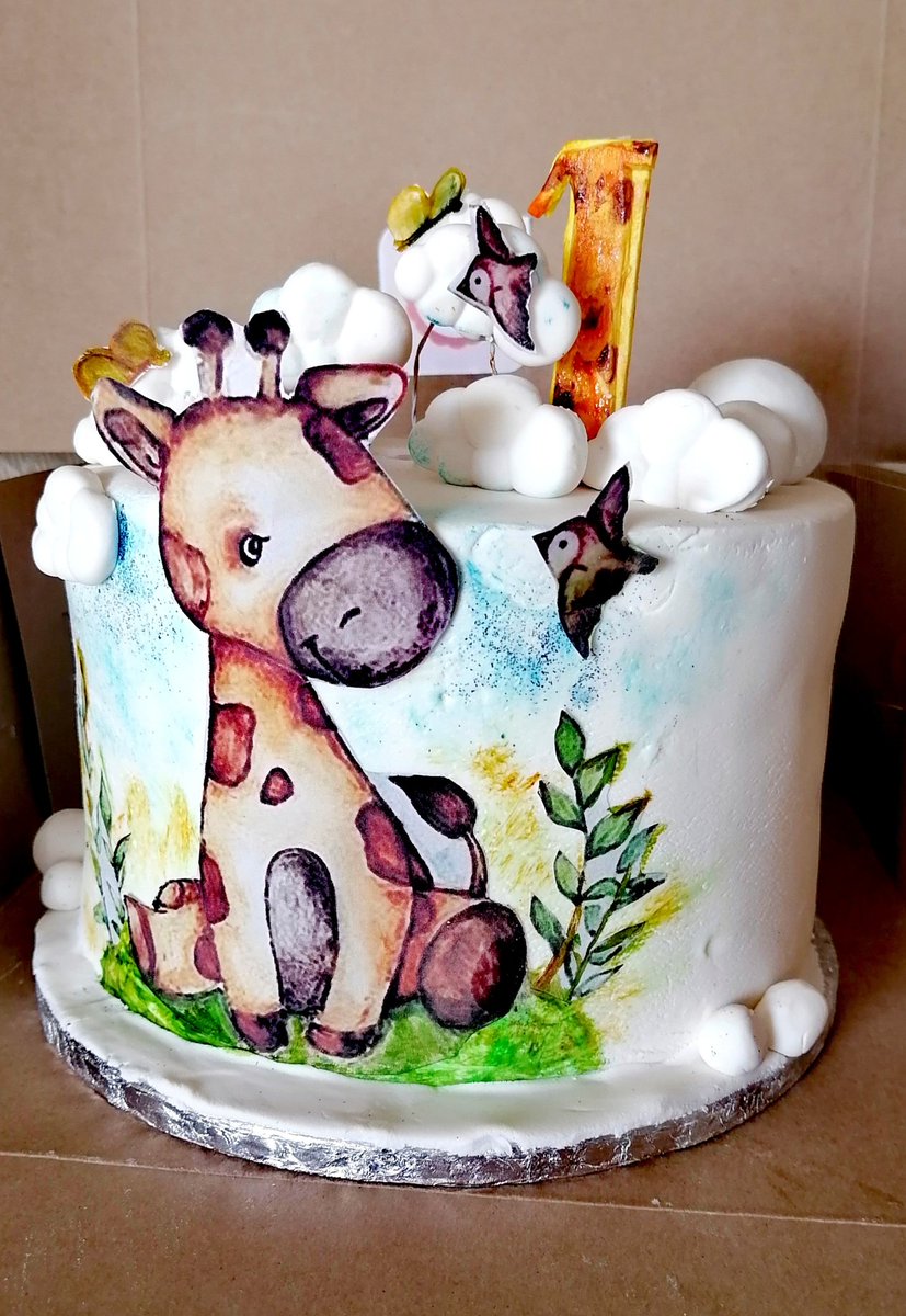 Muthablogger's tweet photo. Funny story behind this cutie pie. ♥️. CakeART based in turfloop Mankweng. Watsapp 0671794642 for orders and like cakeART@wadicakes for gorgeous cakes. #RHODurban #DJSBU #CakeStar https://t.co/dZZkUrGERl