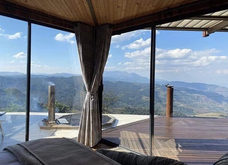 mbuso_travels's tweet photo. Weekend Special🤩
Early morning hot tub anyone?😍
#easternhighlands #skydeck #explorezim #visitzimbabwe #travel https://t.co/Gx90rNWZvR