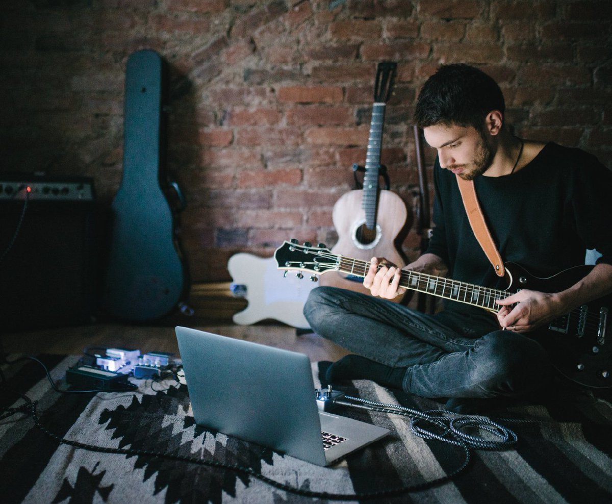 100 ACCÈS POUR TESTER LES COURS DE GUITARE EN LIGNE 🎸⁠
"Apprendre à jouer de la guitare" des années que cette ligne apparait dans vos bonnes résolutions... Cette fois plus d'excuse pour s'y mettre grâce à <a href="/imusicschool/">imusic-school</a>
Inscrivez-vous vite 👉 l8r.it/eH1K