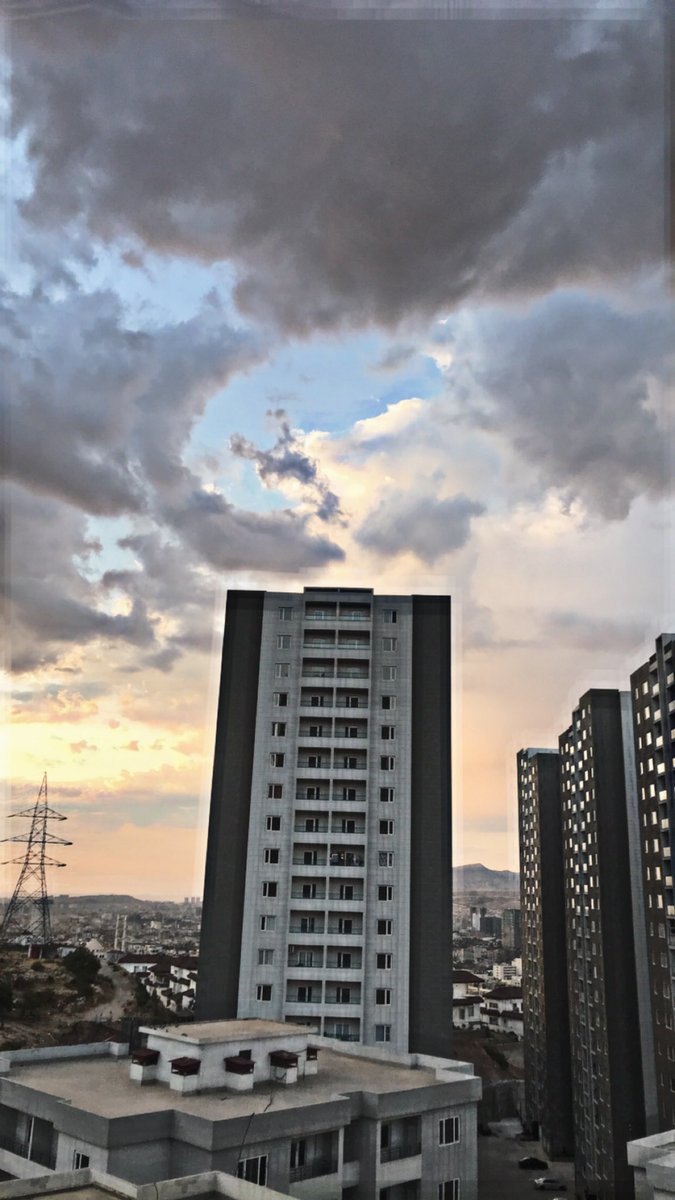 OSBargaray's tweet photo. Sky #Kurdistan #duhok #grandlevel https://t.co/2V066dkvMz