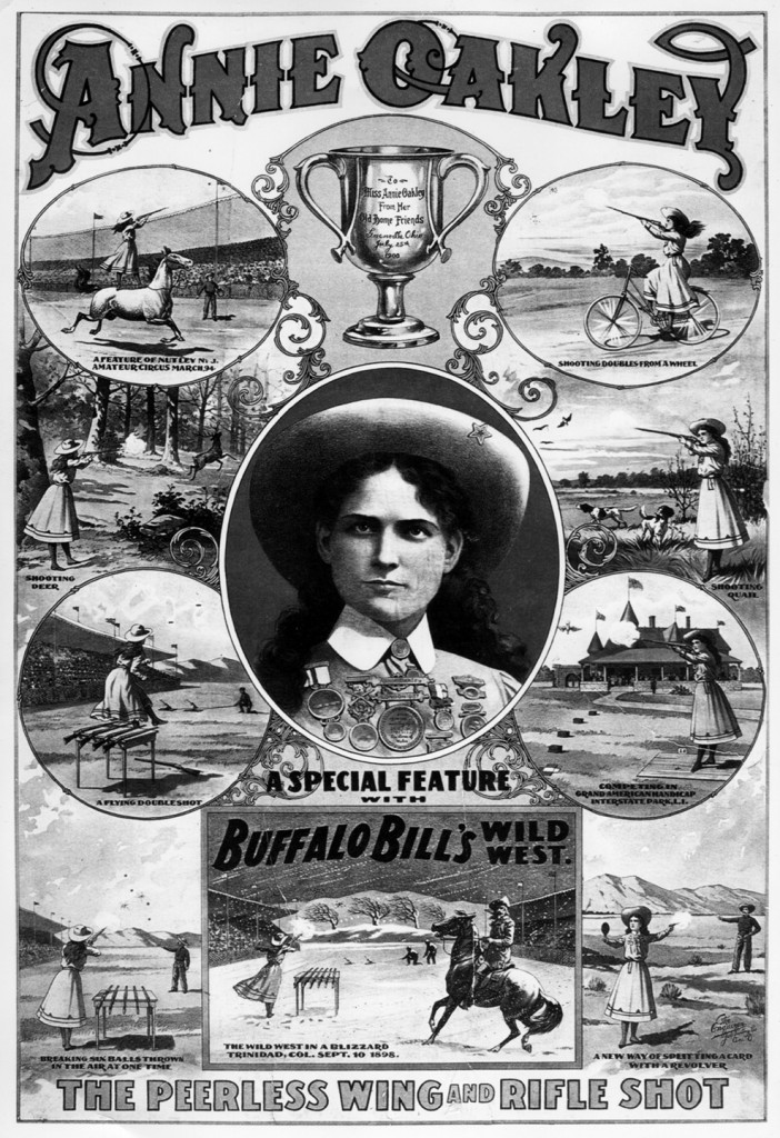 kvinnohistoria's tweet photo. 5 mars 1922 slog 62-åriga prickskytten Annie Oakley rekordet i lerduveskytte för kvinnor då hon träffade 98 av 100 mål i en tävling. I sin ungdom hade hon blivit berömd då hon turnerat runt som show-prickskytt med Buffalo Bills Wild West Show https://t.co/VTr7IzYohn