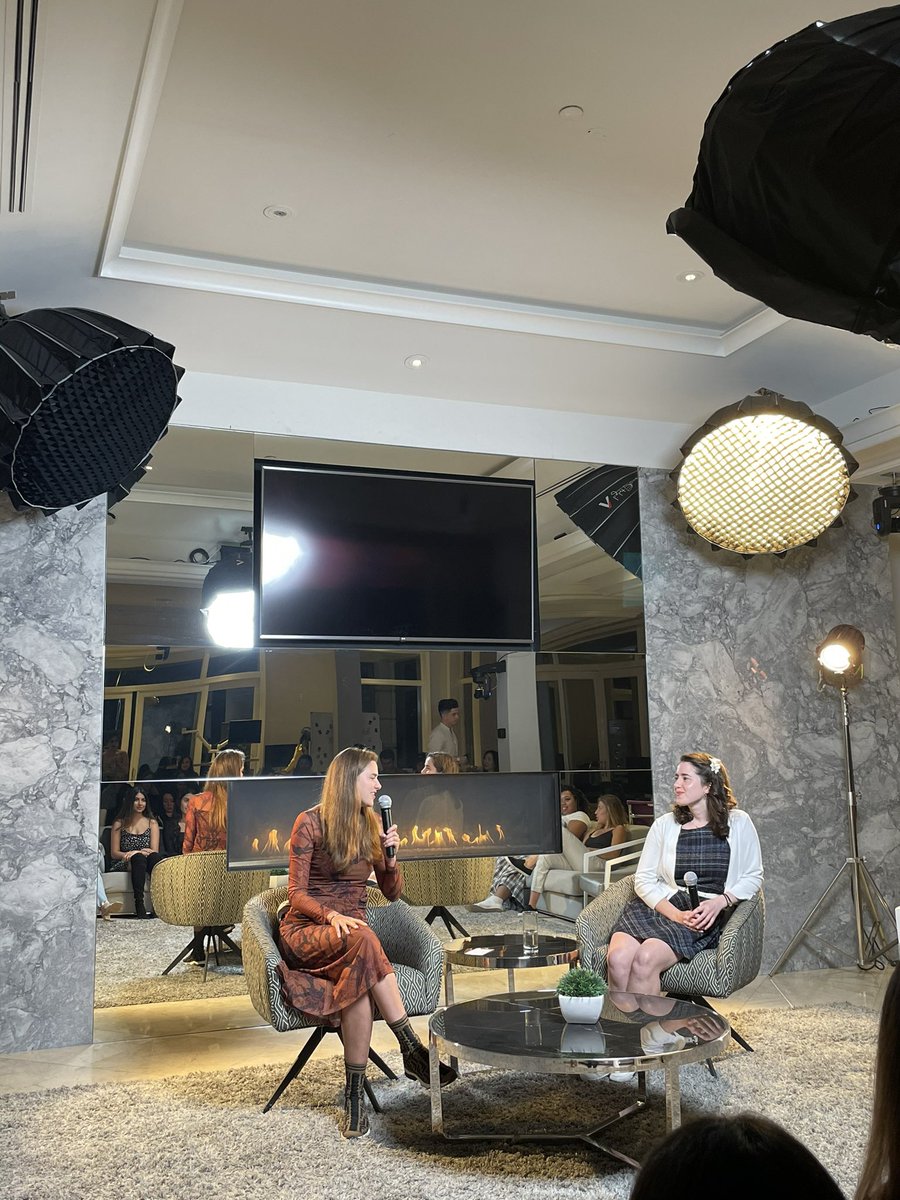 KaylainCrypto's tweet image. Great night at @launchhouse with @meaganloyst and @theaknobel