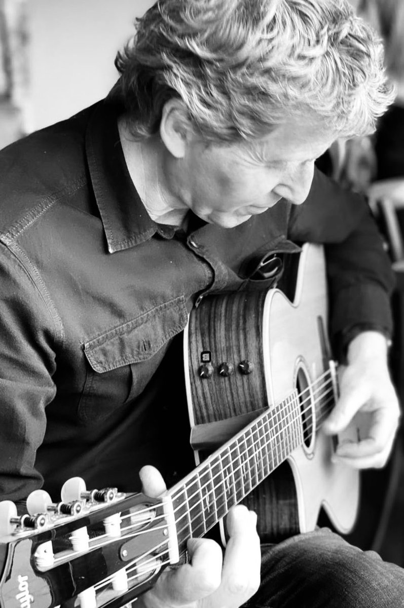 I’ll be back playing <a href="/Thehill89/">THE HILL Greenwich</a> this Saturday evening
Be G8 to see you there!  Please come and join us 🎸

#GreenwichHour <a href="/GreenwichDiary/">Greenwich Diary</a> <a href="/GreenwichFox/">The Greenwich Fox</a> <a href="/GreenwichTime/">Greenwich Time</a> <a href="/BlackheathSoc/">Blackheath Society</a> 
<a href="/guardian/">The Guardian</a> <a href="/thejournal_ie/">TheJournal.ie</a>