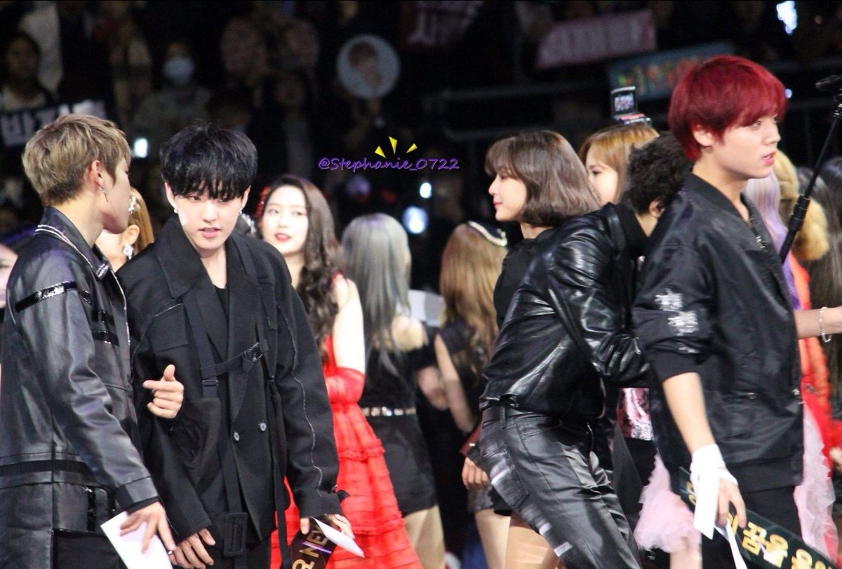 KnightTeen96's tweet photo. Throwback to when I attended MAMA 2018 in Hong Kong 🥺🥺

#Seventeen #Hoshi #DINO @pledis_17
#세븐틴 #호시 #디노 #호랑해 #잔랑해

(@Stephanie_0722) https://t.co/0RCFuYYJs1