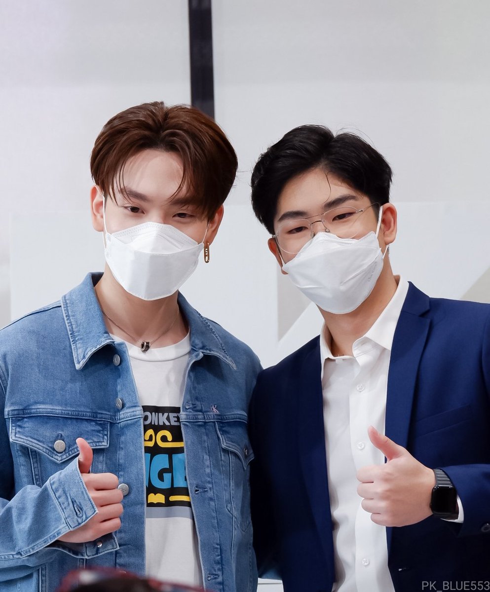 THEBLUEPK2's tweet photo. พิธีกรคู่ขวัญวันนี้ 

#CTRPANUWAT 
#แมทเทอร์เรนเจอร์ 
#MonkeyEverydayTH 
#MonkeySpace 
#MonkeyRangers https://t.co/KAMMYc7QMU