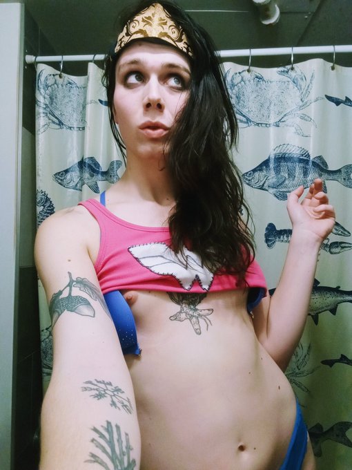 Lasso of Truth &amp; Chill? 💖💖💖 https://t.co/YXpgAN8Kly<a href="/tag/netflix"class="tags"><span>#netflix</span></a><a href="/tag/history"class="tags"><span>#history</span></a>