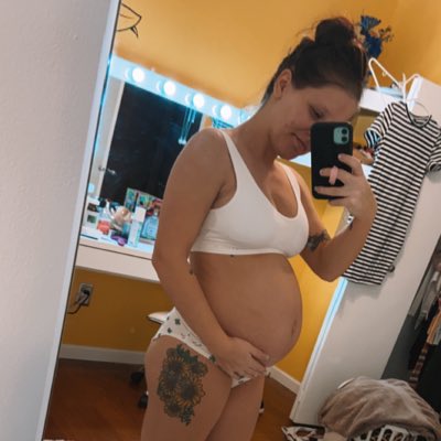 e_evans35's tweet photo. you are so loved sweet girl💗 #NewProfilePic https://t.co/semQkw5iAT