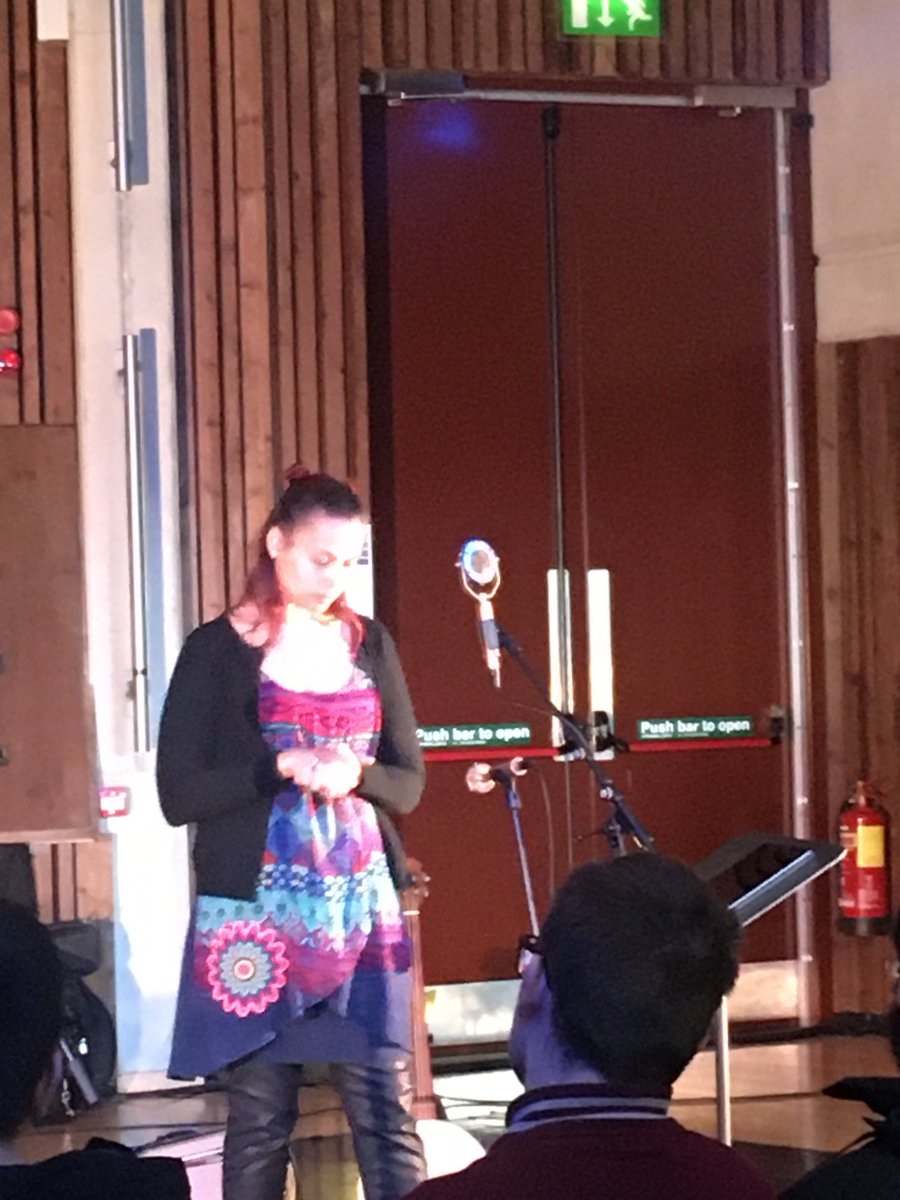beaninavan's tweet photo. Friday….#2gigsin1day Two amazing and inspiring singer songwriters ⁦@RhiannonGiddens⁩ ⁦@IWorldAcademy⁩ ⁦#lunchtimegig then back to #westclare as the sun set to hear ⁦@shonasongs⁩ #fcjspanishpoint. ⁦@SandraJoyceSong⁩ ⁦@NoirinlynchM⁩  🎶🙏💕🚐 https://t.co/9q1yjKJNSR