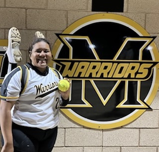 memorial_sb's tweet photo. Memorial Warriors with a big district win tonight, 4-1.  A. Taylor hits 5th of the year and drove in 2 runs, P. Newlin and N. Gowan also drove in runs!  M. Muller was strong in the circle pitching a complete game while allowing 4 hits, striking out 9 with 0 earned runs allowed! https://t.co/M2Scwg11pO