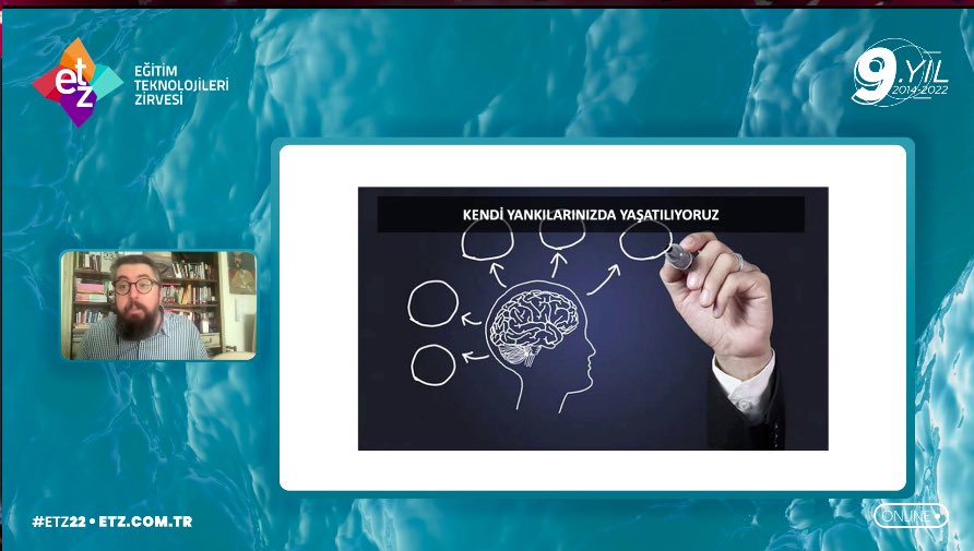 laraozer's tweet photo. “Sosyal medyanın sizden en çok çaldığı şey duygusal zekanızdır.” Çocuğun duygusal zekasını tarihle, kültürle, eğitim Teknolojileriyle, sanatla beslemeyi ve bağlantı kurmayı da unutmayın. @akanabdula @EdTechSummit #etz22 https://t.co/uF9R2OYhJt