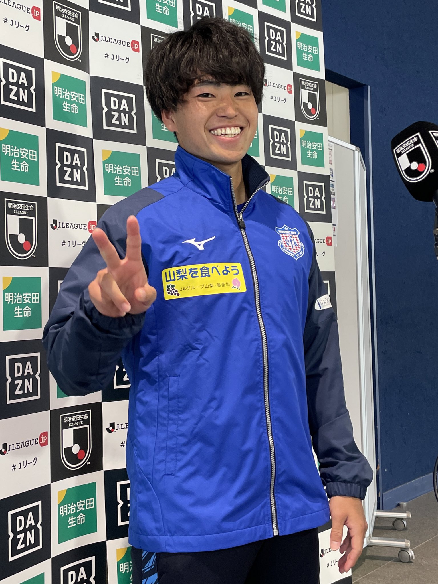 ヴァンフォーレ甲府 8 6 H 琉球戦18 00k O 3 5 長崎甲府 試合結果 長崎1 1 1 0 1 2甲府 長谷川元希 選手 飯島陸 選手 吉田達磨 監督勝利 ヴァンフォーレファミリー おめでとうございます Vfk 躍進 Unite T Co Ndeey81wf4
