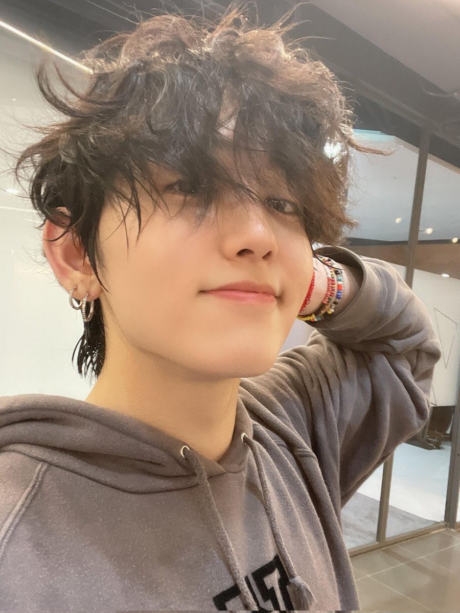 mashihosuk's tweet photo. normalize maulol sa mashiho kulot https://t.co/WfVtYTcu6y