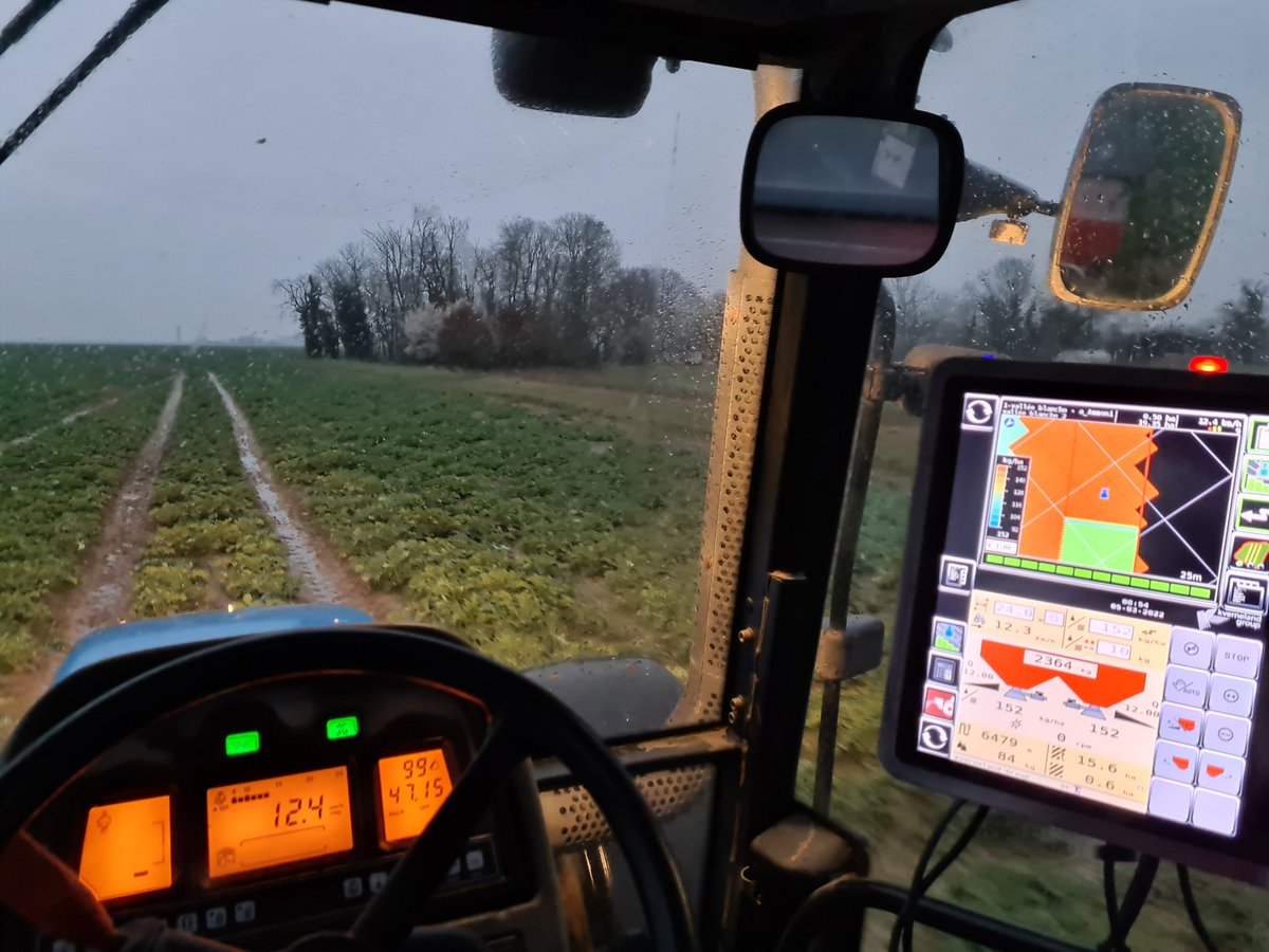 Pilotage de l'azote sur colza grace à <a href="/MesSatimages/">MesSatimages</a>  sous la pluie (fine)