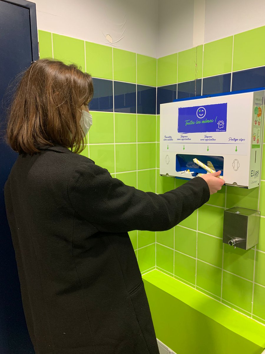 hautsdefrance's tweet image. La difficulté d’accès aux protections périodiques est une réalité pour près de 2 millions de femmes en France. 
✅ Depuis le début de l’année, la Région #hautsdefrance a doté 175 établissements de protections périodiques pour aider les lycéennes ➡️ hautsdefrance.fr/precarite-mens…