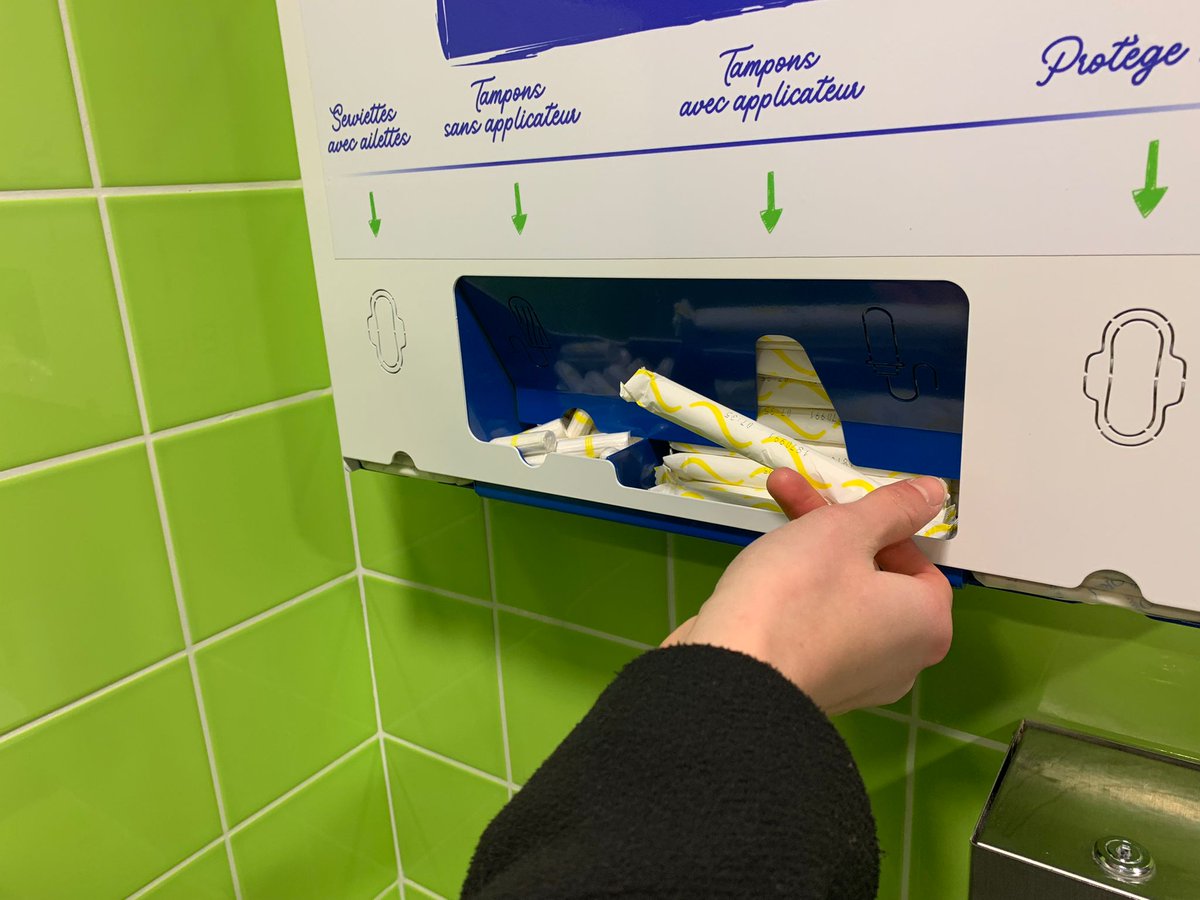 hautsdefrance's tweet image. La difficulté d’accès aux protections périodiques est une réalité pour près de 2 millions de femmes en France. 
✅ Depuis le début de l’année, la Région #hautsdefrance a doté 175 établissements de protections périodiques pour aider les lycéennes ➡️ hautsdefrance.fr/precarite-mens…