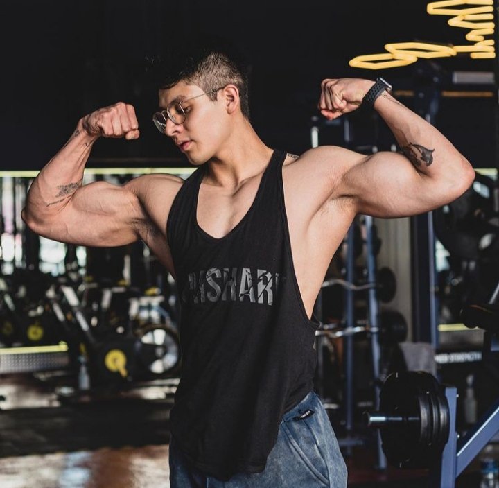 noahbrish1's tweet photo. pay and i'll make you my bitch  💥😈💥😈 #muscle #daddy #muscles #daddy #findom #muscleworship #bigdick #onlyfans #camboy #teen #boy #dad #fit #gym #abs #biceps #cum #BigDickBeauty https://t.co/cnRRsmDqhM