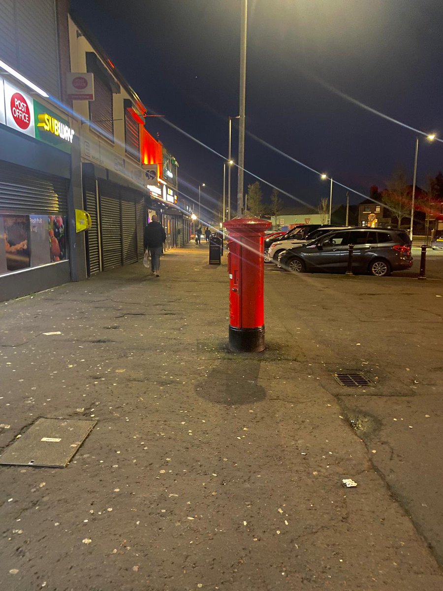 ayebelfast's tweet photo. A good Friday night out and about for our #youthworkers Ciarán, Natalie and Jennie, talking to young people in #Ardoyne #Oldpark #Millview. Listening ears. Advice and support where needed. Joining dots with local youth clubs. Called into @JohnPaulYC midnight club, great buzz. https://t.co/ZyNo4UCEn3