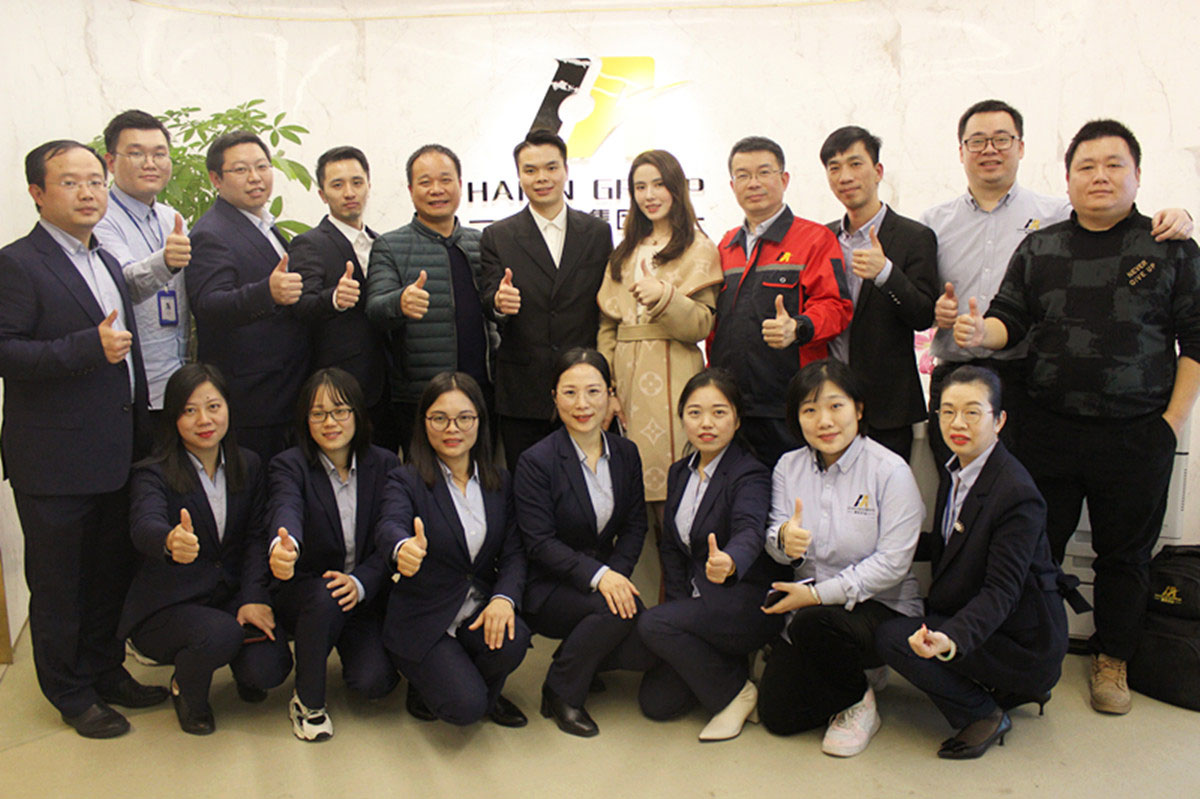 HaianTyre's tweet photo. On February 24, 2022, Xiamen Branch of Haian Group held the company's first anniversary celebration and swearing-in meeting.  And Group director and vice president Zhu Zhenpeng signed the work responsibility letter in each region.
#Miningtires #giantotrtires https://t.co/bmua1CTtlb