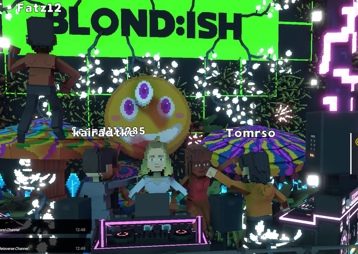 itachiuchiha787's tweet photo. @TheSandboxGame @blond_ish BLoND ISH was so great dancing with her #SandboxAlphaS2Contest for a chance to earn up to 1,000 $SAND! Day 2 - Dance with Blond:ish. Check out my screenshot below! 👇 #SandboxAlphaS2 https://t.co/2iJ2Mz3egl