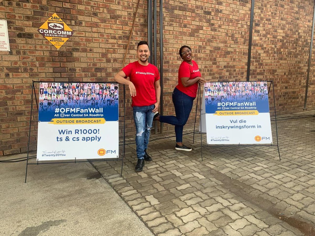 OFMNuus's tweet photo. The #OFMFanWall βAll O-ver Central SAβ road trip has stopped in Kroonstad! The
#OFMCentralSATop30 is live from FUELit at 3 Swart Street until 12:00 today. Find details here: π https://t.co/5Otwc7ECdc https://t.co/Pge8YIBsQz