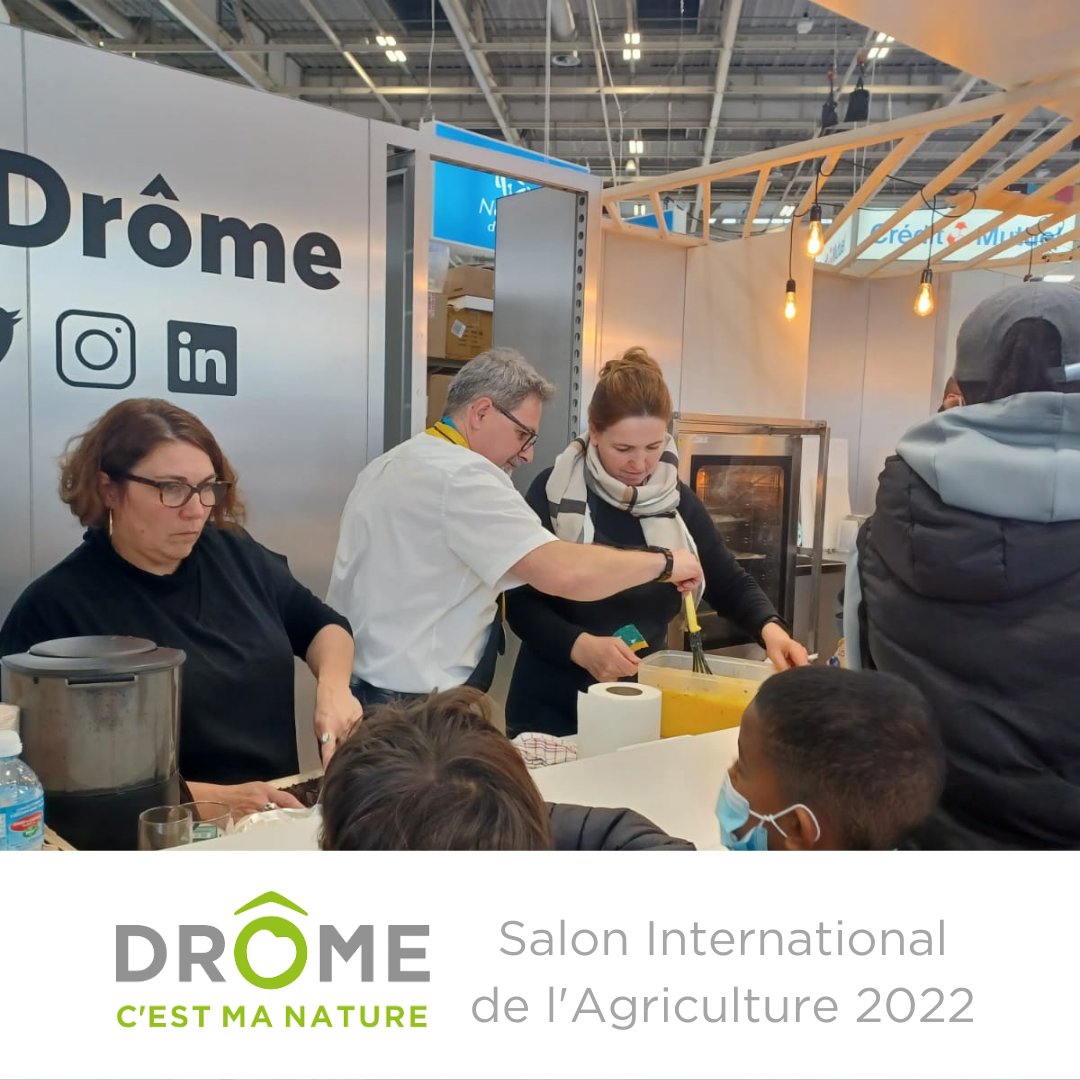 [#SIA22] C'est le dernier jour ! Venez retrouver notre ambassadeur, le Président de @Trufflegarden, @hervé.jardin sur notre stand #dromecestmanature 👨‍🍳

Un concours vous attend sur place 😉
#drome #salondelagriculture #salondelagriculture2022 #agriculture #food #cuisine
