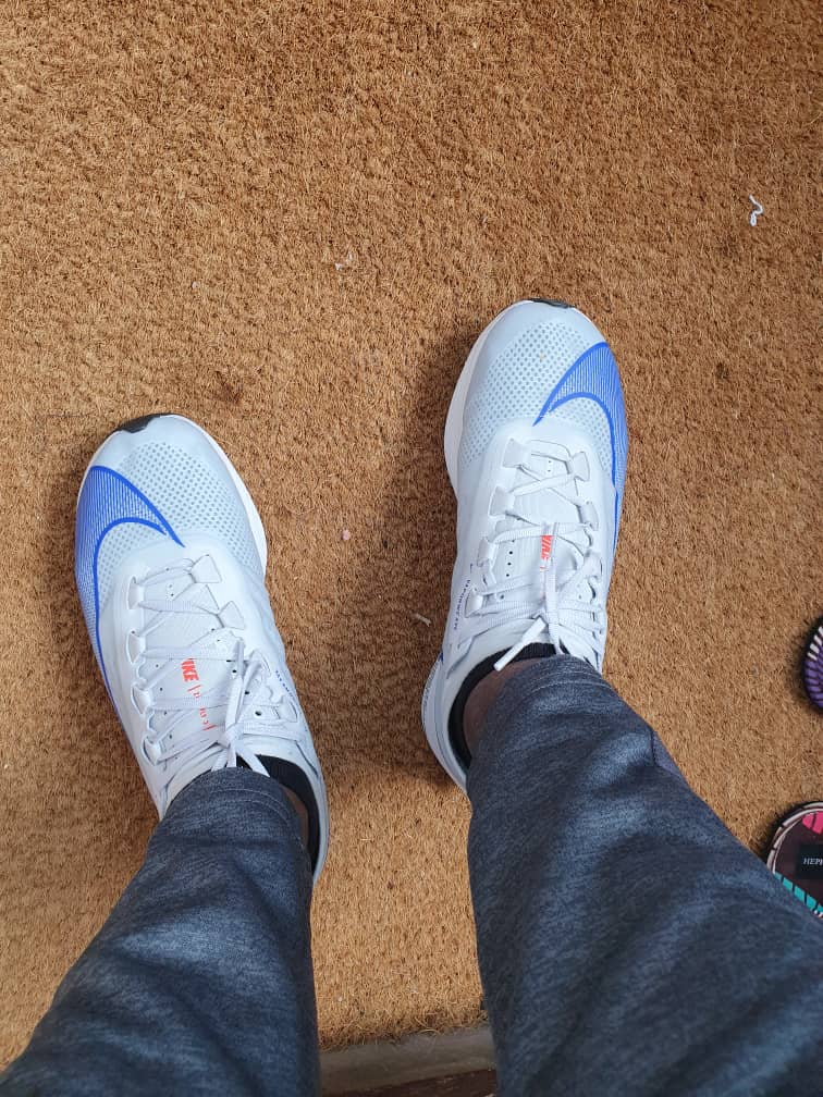 elikemkuenyehia's tweet photo. Ready for a workout .... Thanks to @3likumek ..... Are you ready for yours?
#keepingfit #keepingfitandhealthy #LifeByDesign #LifeAndlivingIt #nike #life #healthyliving #ENK #ProfENK https://t.co/CzlPby38U2