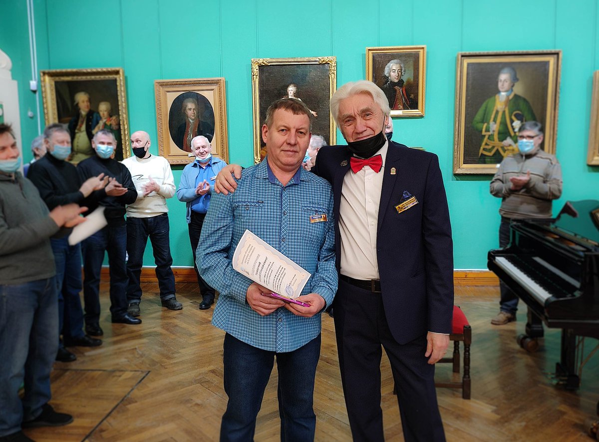 Коллектив Пензенской картинной галереи поздравляет с днём рождения художника-оформителя экспозиционно-выставочного отдела Валерия Базыгина
 
Желаем, чтобы каждый день приносил только радость и много положительных эмоций.