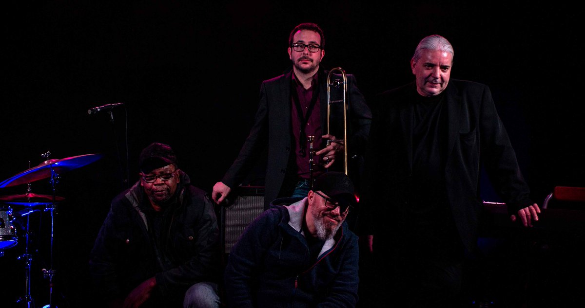 CollectiveCover's tweet image. Le Collective Cover sera en concert aujourd'huis dès 13H00 à Frience (Gryon-Barboleuse) sur les pistes. 🎶🤟
#collectivecover #gryon #concert