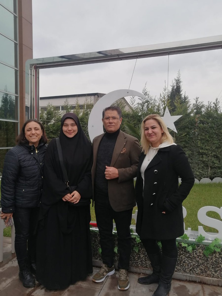 Liderlerini kapıda bizzat kendisi karşılayan Yönetim Kurulu Başkanı tabi ki sadece Ersağ'da 🇹🇷 🥳
#yıldızyangın
<a href="/Ersagbkr/">BEKİR SARI</a>
<a href="/ersagturgutlu/">Ugurural_ersag</a>
<a href="/kmaz_ender/">Ender Bıkmaz</a>
<a href="/SakarogluMelek/">Melek Sakaroğlu</a>
<a href="/nzninan/">Nazan İnan</a>