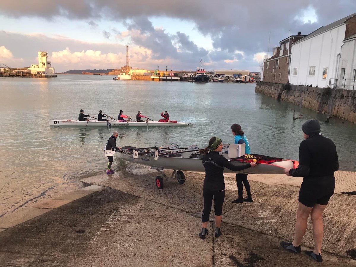 The rowathon in aid of #Ukraine is under way at the Jersey Rowing Club. Changeovers on the hour so pop down and say hello - at the clubhouse slip bottom of Mount Bingham 
⁦<a href="/PortsofJersey/">Ports of Jersey</a>⁩ ⁦<a href="/StHelierJsy/">Parish of St Helier</a>⁩