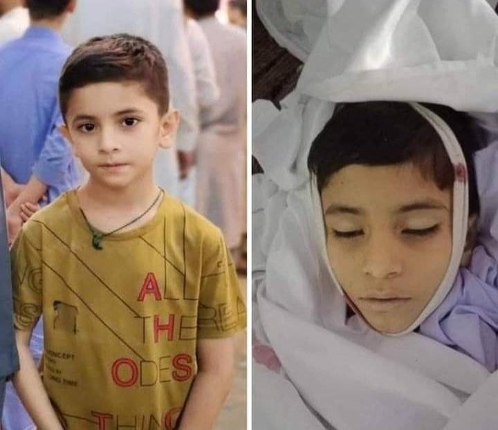 HasanJafarR's tweet photo. Jo Kehte Hain Shia Namaz Nahi Padhte.. 
Wo hi Humari Masjid me Bomb Blast Karte Hain.
#peshawar #Peshawarblast 💔💔 https://t.co/Zjg46NuJF9