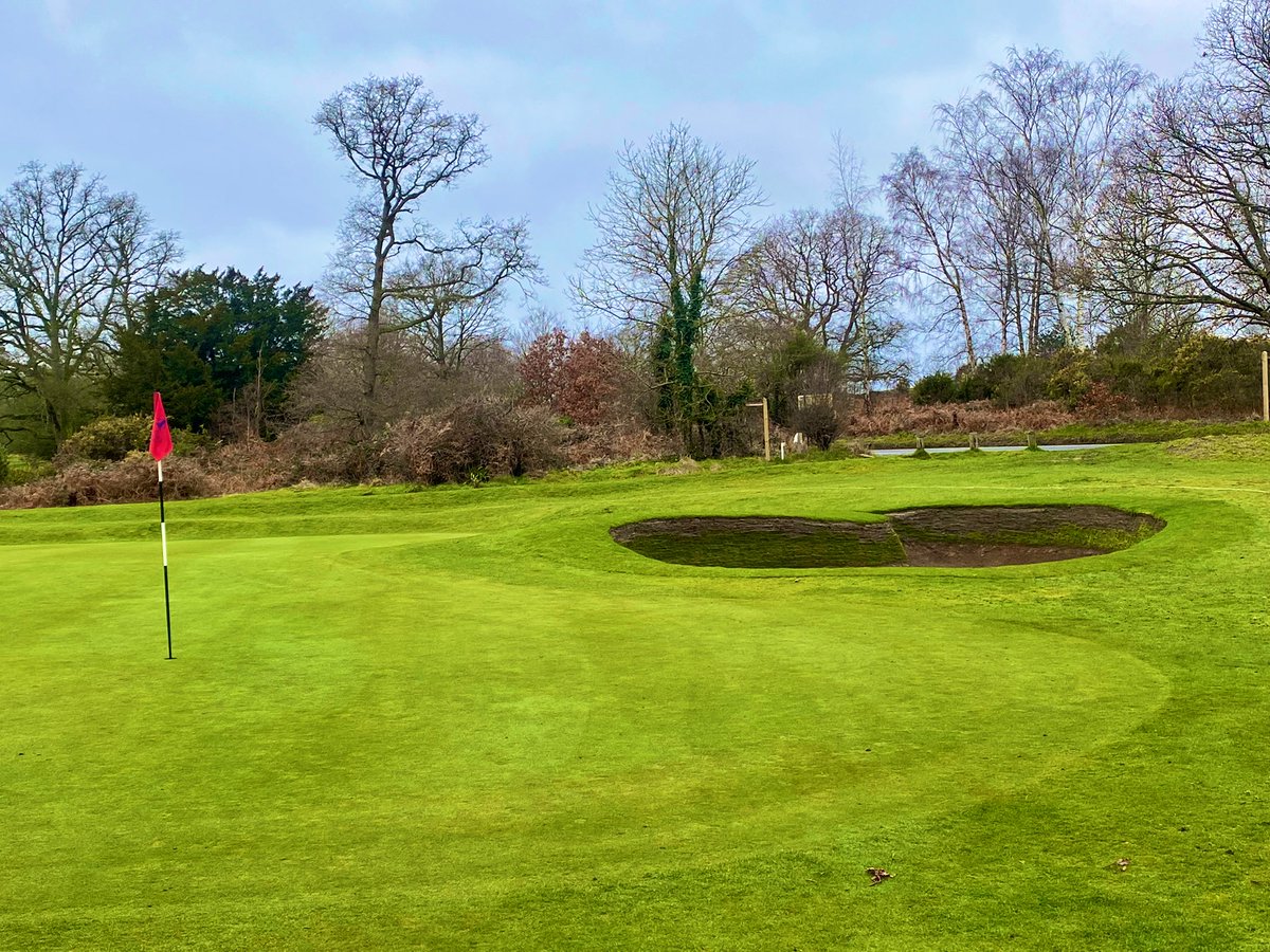 GoughClifford's tweet photo. Bunkers back in play on 7 & 8 for todayβs competition ππ» #ReigateHeath https://t.co/uLyw6booaj