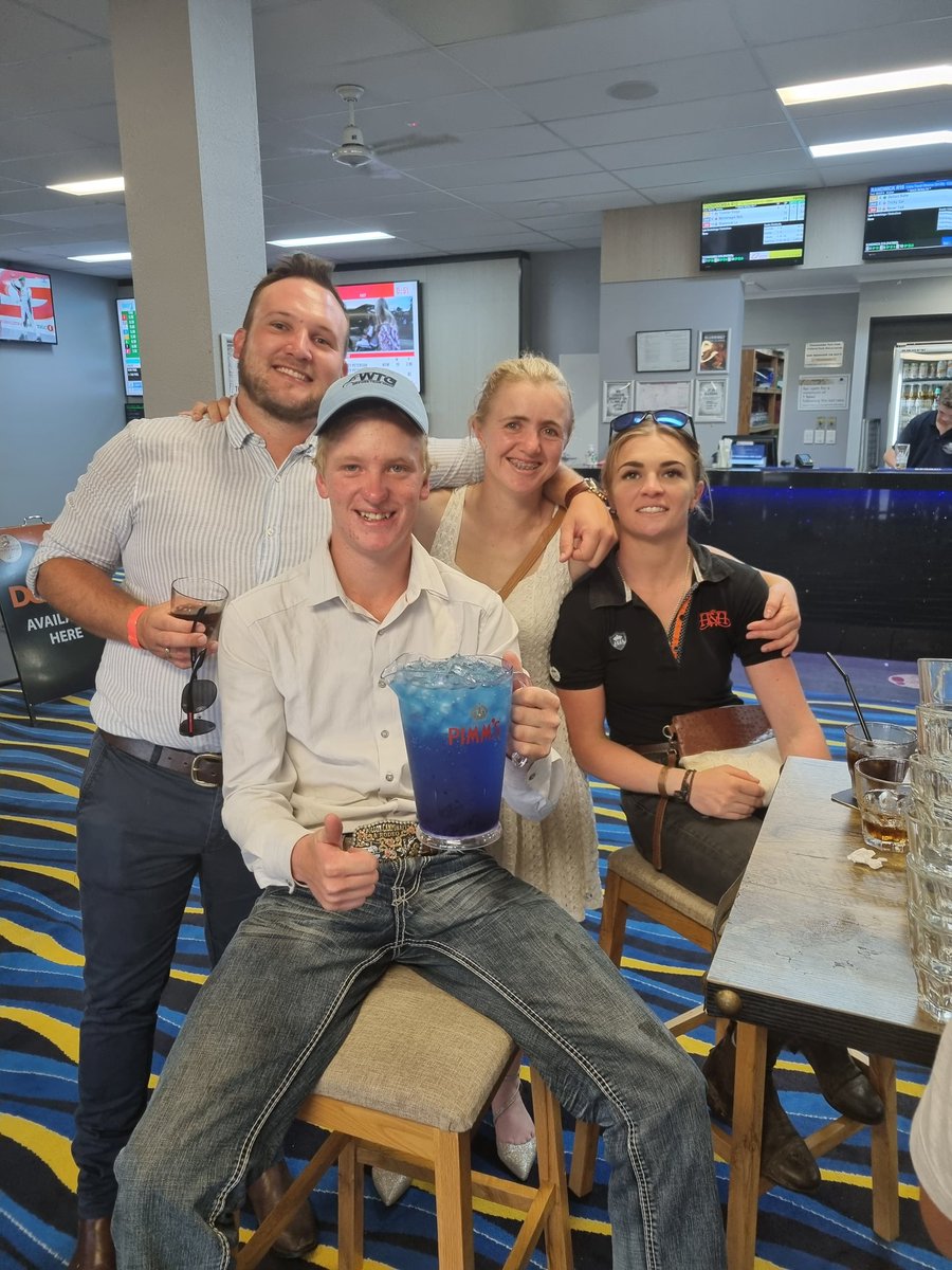Get_Out_Stakes's tweet photo. Blue for 1st, Red for 2nd
Dead Heat = Purple 
@CreeveyCameron @geranracing
#winside https://t.co/5kCaLukNkq