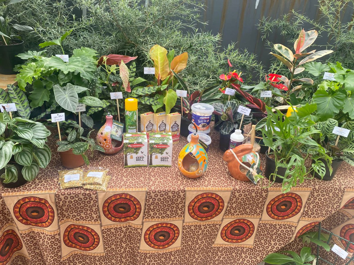 tabithahoy's tweet photo. Come and visit us at #LoofCoffee #TheLocalMarket today https://t.co/pq8EaB3Li1