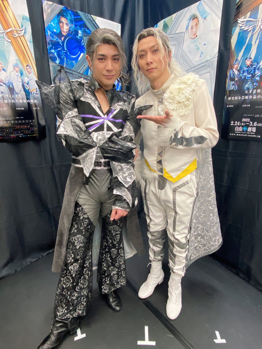 Musical_Tenshi's tweet photo. 最初で最後の..
#古谷大和 さん× #石井一彰 さんペアでした😈😇

こちらのペアの見逃し配信は4/4(月)23:59まで🪶
【ticketbook ONLINE】
■購入・視聴URL：https://t.co/U1lout6FRB
 
【Hulu配信】
■購入・視聴URL：https://t.co/0lG5agPTyM

#天使について
#堕落天使 https://t.co/LQ9Ew4xFHA