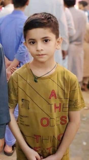 SheikhAdnanMus1's tweet photo. پشاور جامع مسجد بم دھماکہ میں پارا چنار سے تعلق رکھنے والا ننھا شھید حسن عباس.
اس کا کیا قصور تھا۔💔
#StopShiaTargetkilling #PeshawarBleedsAgain https://t.co/uNIUBX6IJ6