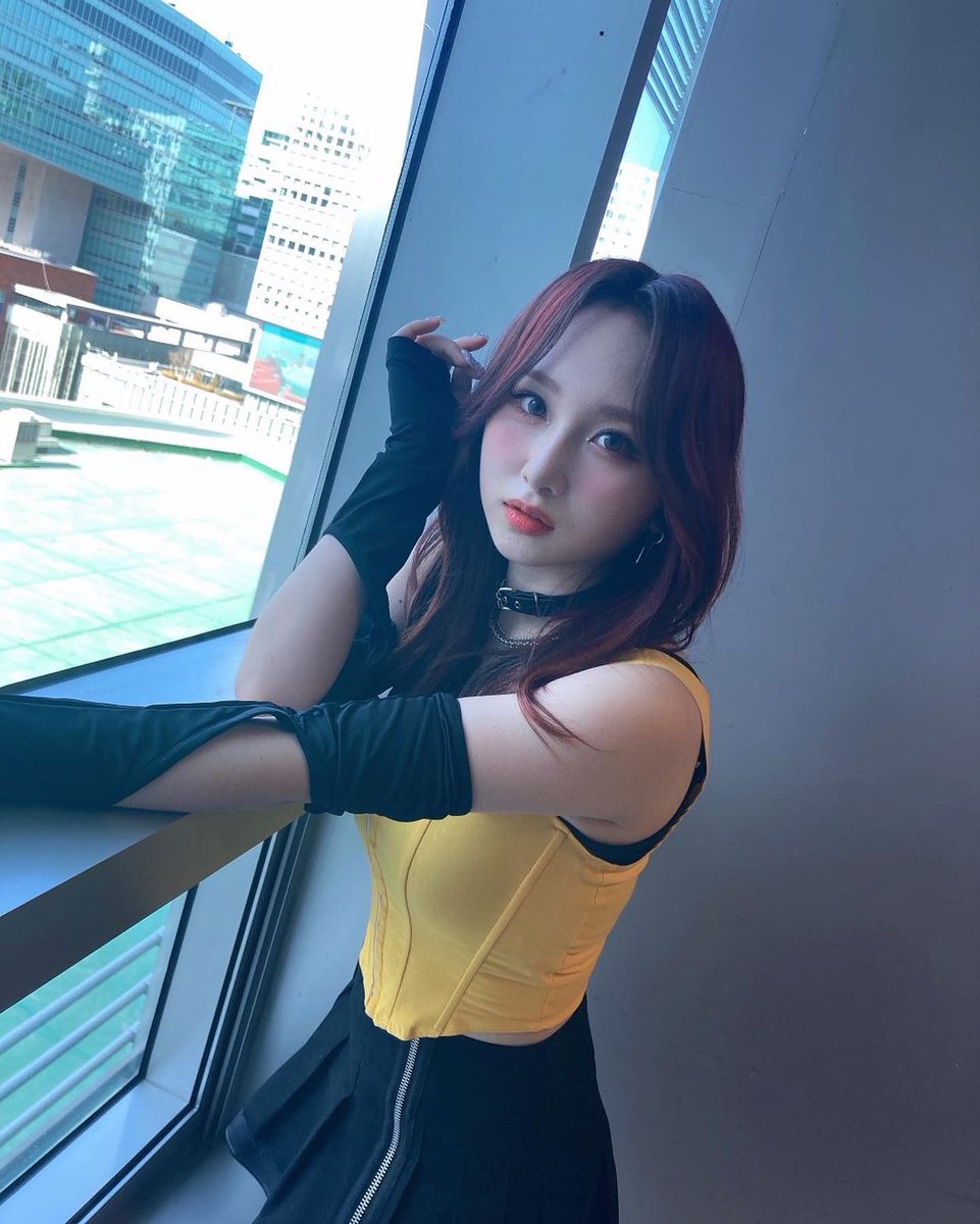 juritweets's tweet photo. [220305 Instagram] official_rcpc_
@RocketPunch #RocketPunch @RCPC_members #YELLOW_PUNCH #RocketPunchCOMEBACK #CHIQUITA #Juri https://t.co/YJw4qML9SR