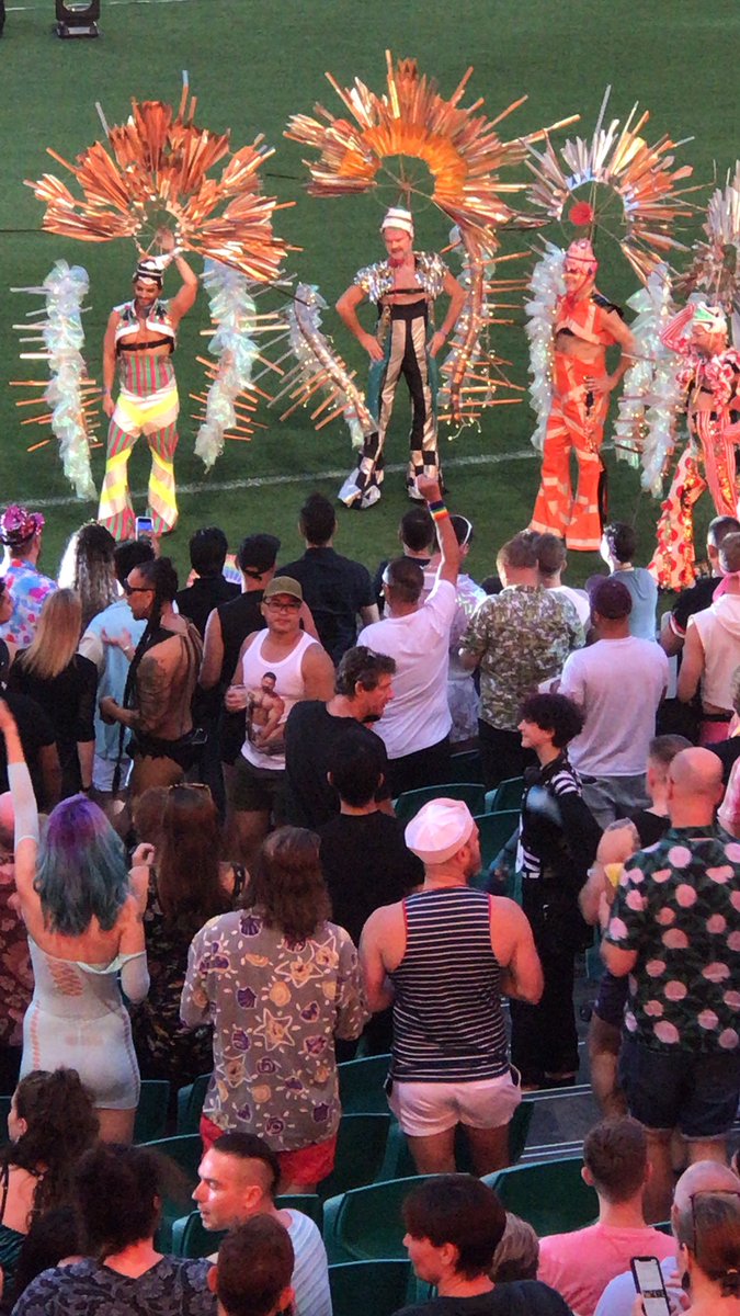 AndrewCreagh's tweet photo. @DNAmagazine #DNAmagazine #SydneyMardiGras https://t.co/o7nsOpNFEv