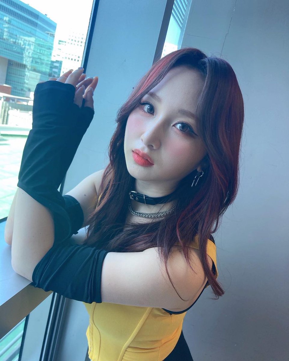 juritweets's tweet photo. [220305 Instagram] official_rcpc_
@RocketPunch #RocketPunch @RCPC_members #YELLOW_PUNCH #RocketPunchCOMEBACK #CHIQUITA #Juri https://t.co/YJw4qML9SR