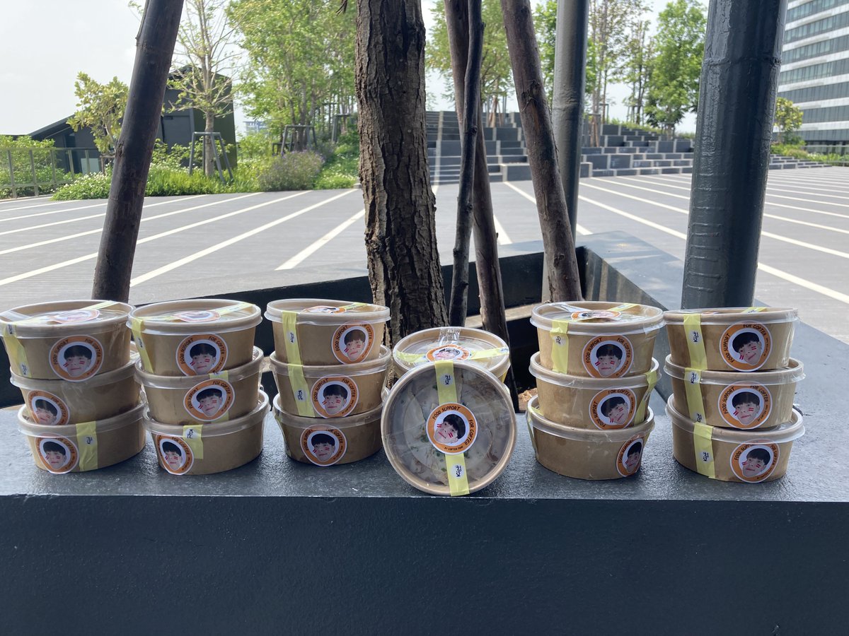 ccopterofficial's tweet photo. ข้าวหน้าหมูสามชั้นย่างพร้อมไข่ดองซีอิ๊ว มื้อบ่าย
ถึงคุณคอปเตอร์ และทีม #MonkeyEverydayTH ทานให้อร่อยนะคะ~
#FoodSupportCTR
#CTRPANUWAT #แมทเทอร์เรนเจอร์
#MonkeySpace #MonkeyRangers https://t.co/RtXVyhEkjv