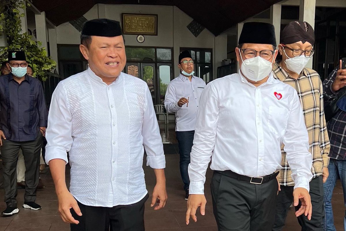 cakimiNOW's tweet photo. Bersama para dalang se Mataramam. Di Padepokan Seni Kirun Madiun.
Seni harus menjadi pilar pembangunan https://t.co/u0MDS7KhaD