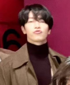 alylovesuju's tweet image. no one rly looks good doing duck faces but then you have Lee Donghae 😚