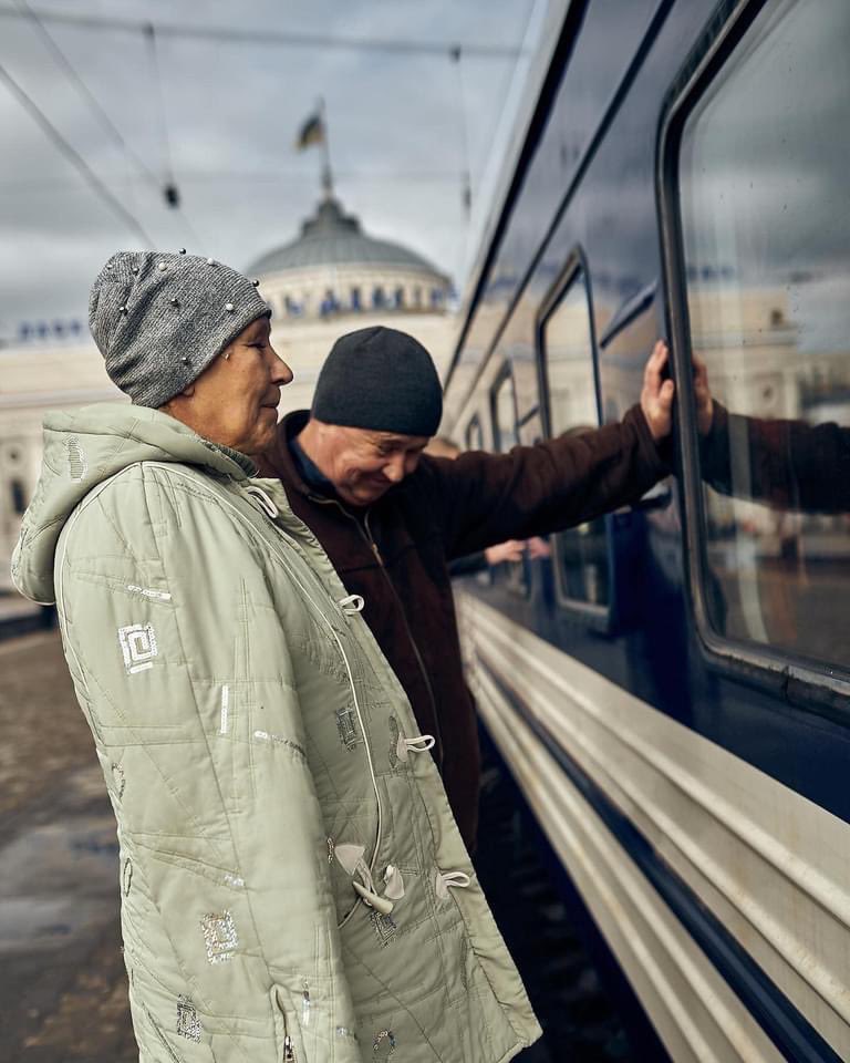 alex_kokcharov's tweet photo. Train stations across #Ukraine these days: heartbreak in every single photo https://t.co/v92jT5wgKq