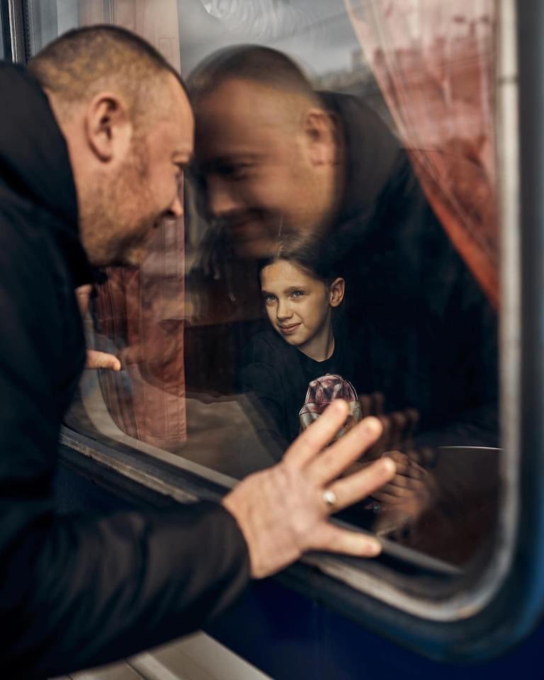 alex_kokcharov's tweet photo. Train stations across #Ukraine these days: heartbreak in every single photo https://t.co/v92jT5wgKq