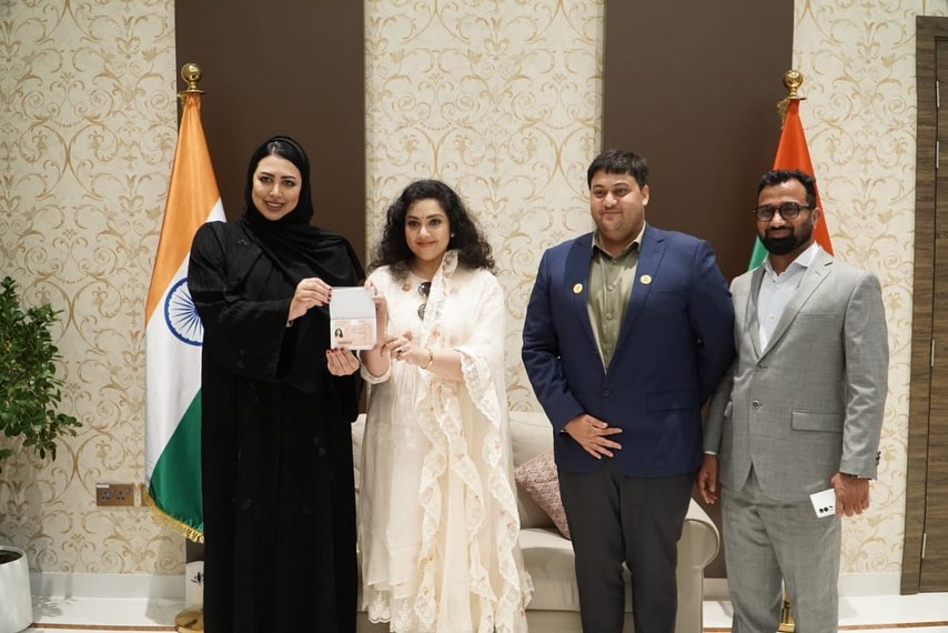 Congrats Evergreen #Meena Mam On Receiving #UAE Golden Visa! 💐👏

#Meena #UAEGoldenVisa #GoldenVisa #Dubai